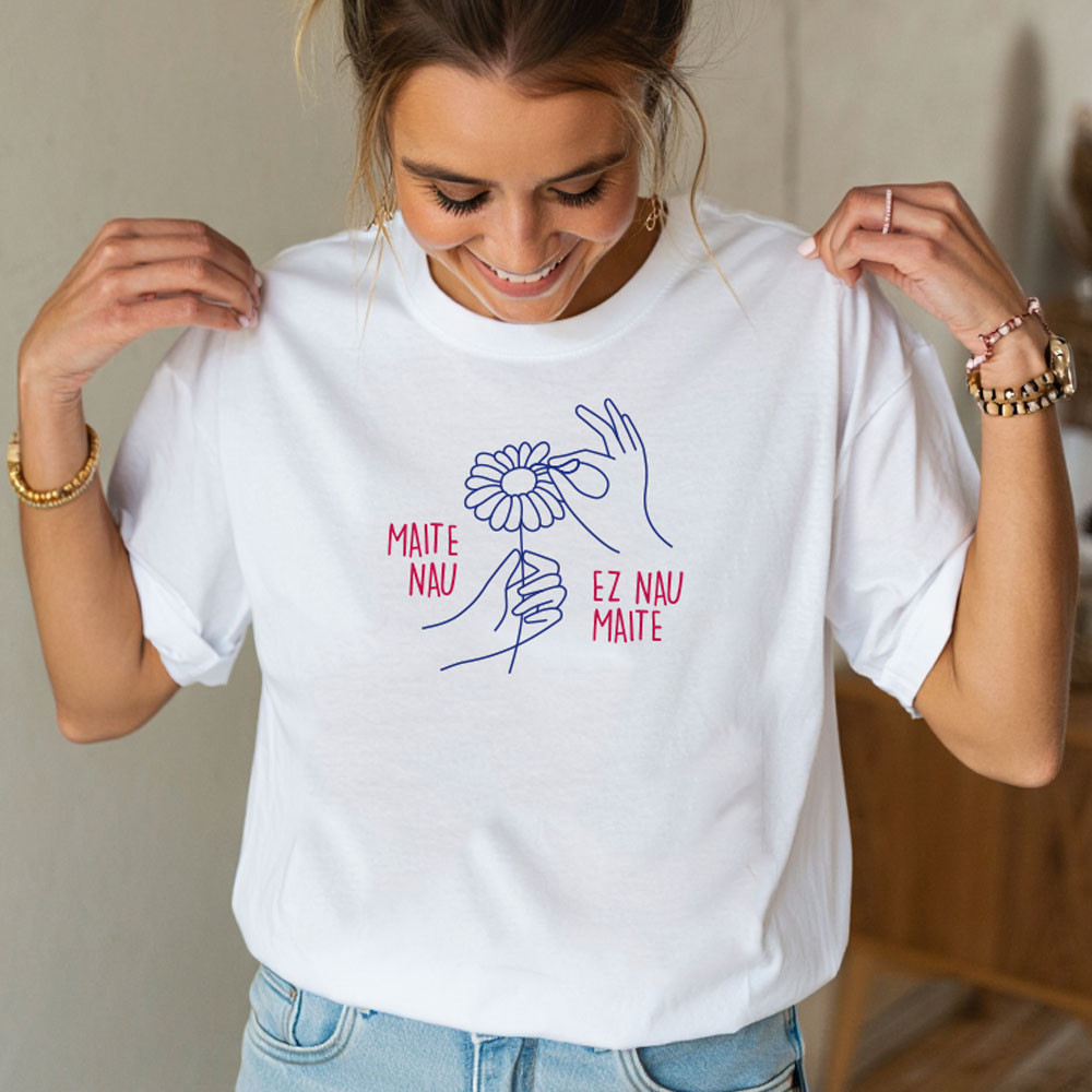 Camiseta euskera mujer algodón orgánico "Maite nau, ez nau maite"
