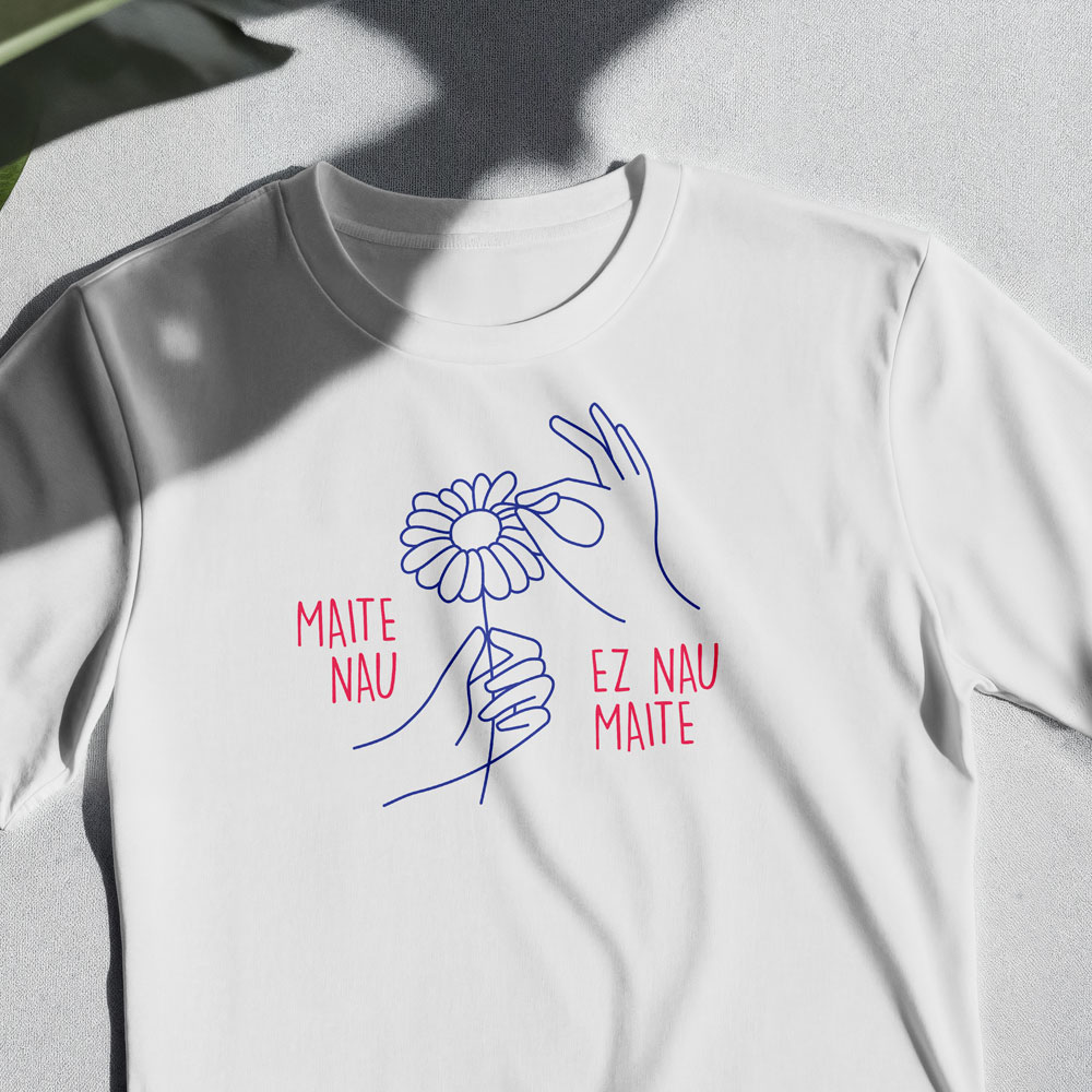 Camiseta de mujer “Maite nau, ez nau maite” - Imagen 3